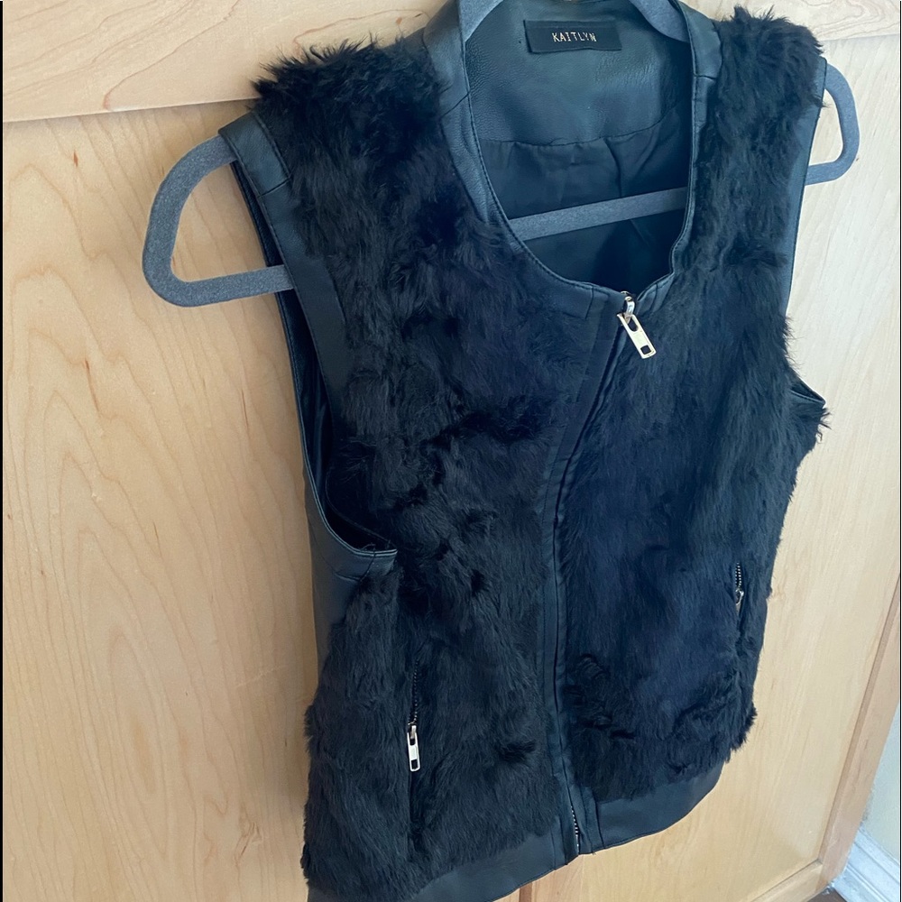 Faux Fur/Faux Leather Vest - Picture 3 of 7